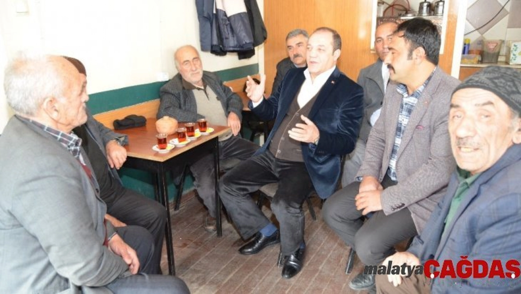 Başkan Karataş, Uzundere'de vatandaşlarla buluştu