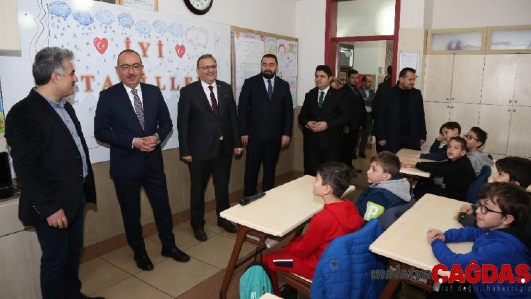 Başkan Kavuş, öğrencilerin karne mutluluğuna ortak oldu