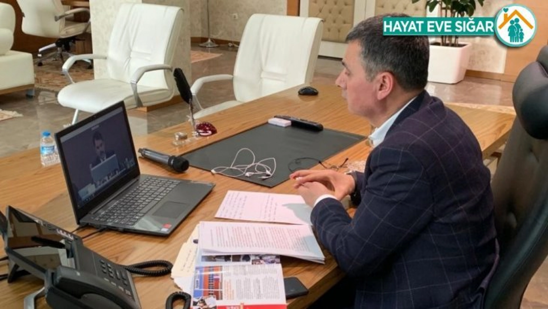 Başkan Şimşek, Bakan Kurum ile telekonferansla görüştü