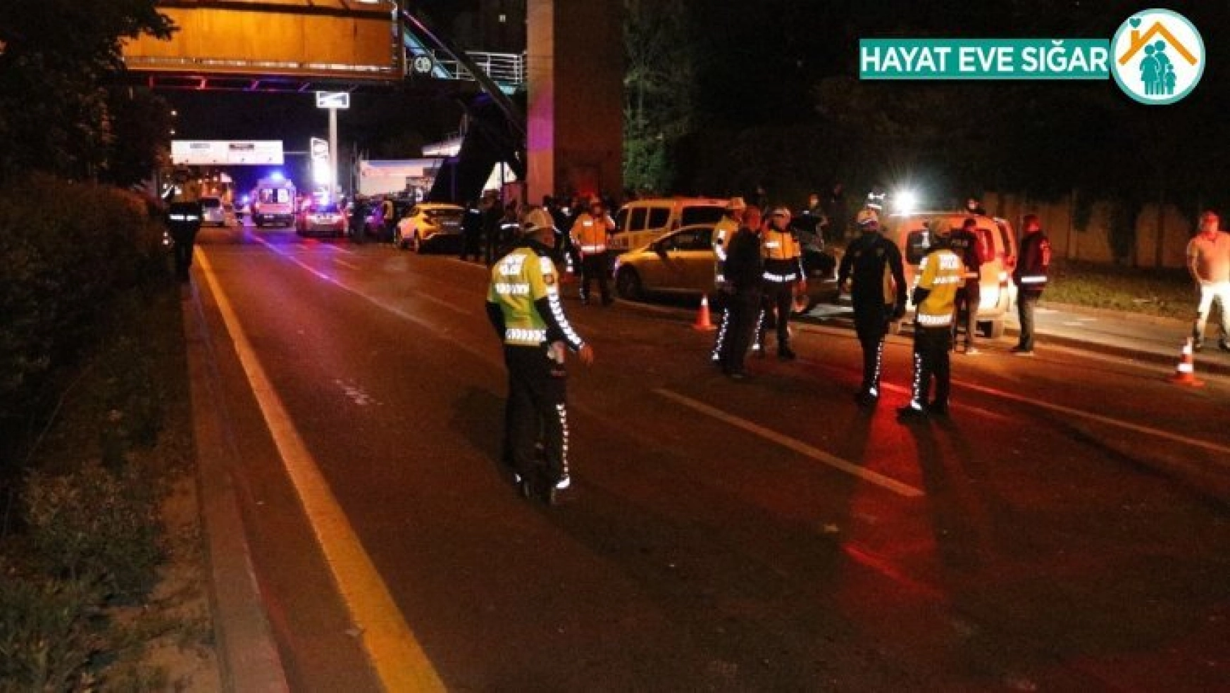 Başkent'te alkollü sürücü polis uygulama noktasına aracıyla daldı: 5'i polis 7 yaralı