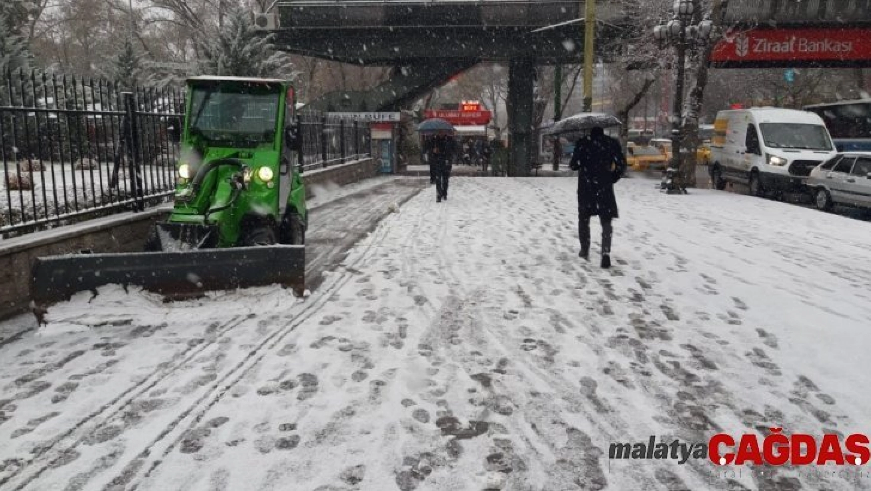 Başkent'te karla mücadele