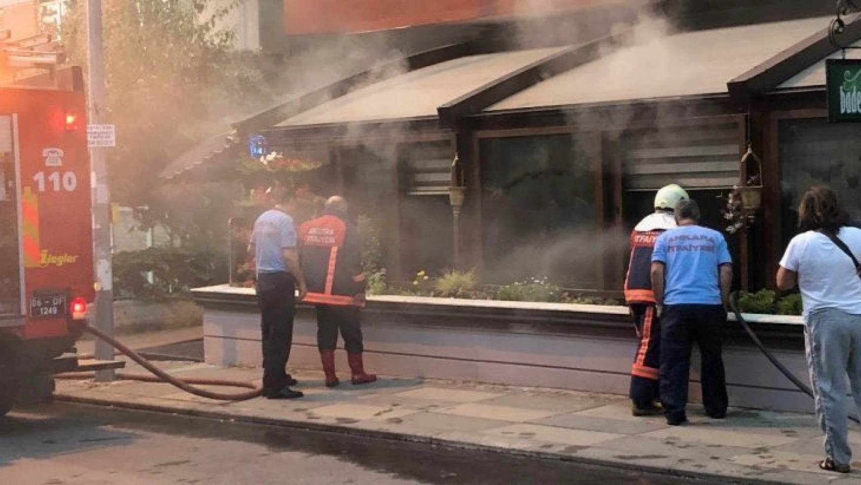 Başkent'te restoranda yangın çıktı