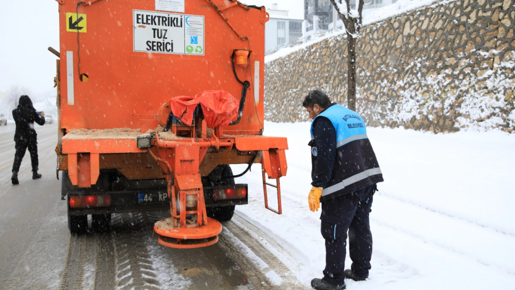 Battalgazi Belediyesi'nin Karla Mücadele Çalışmaları Başladı