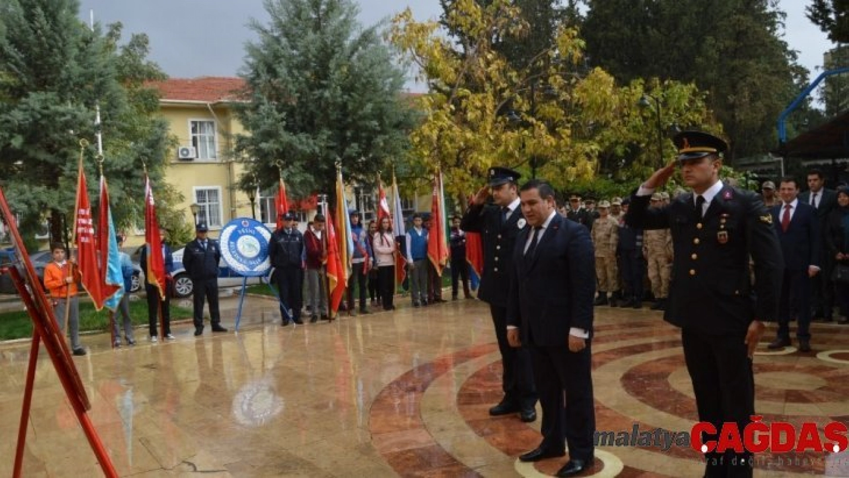 Besni'de 29 Ekim Cumhuriyet Bayramı kutlamaları