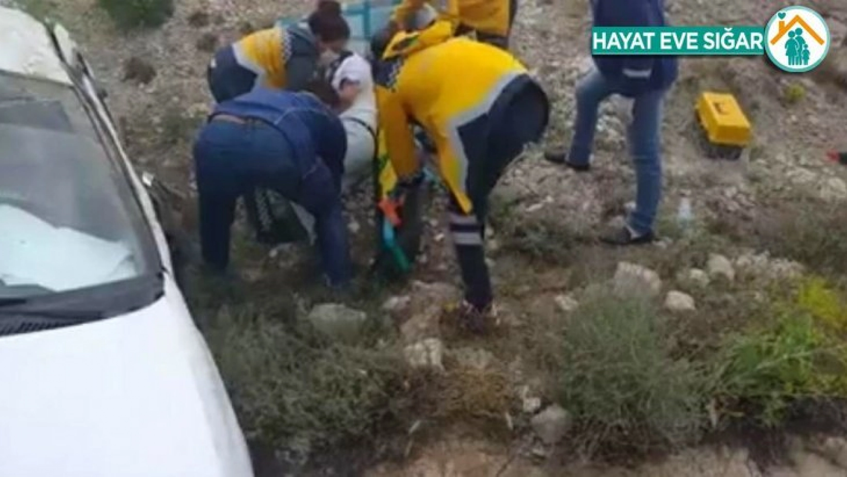 Beypazarı'nda bir araç şarampole yuvarlandı: 1 yaralı