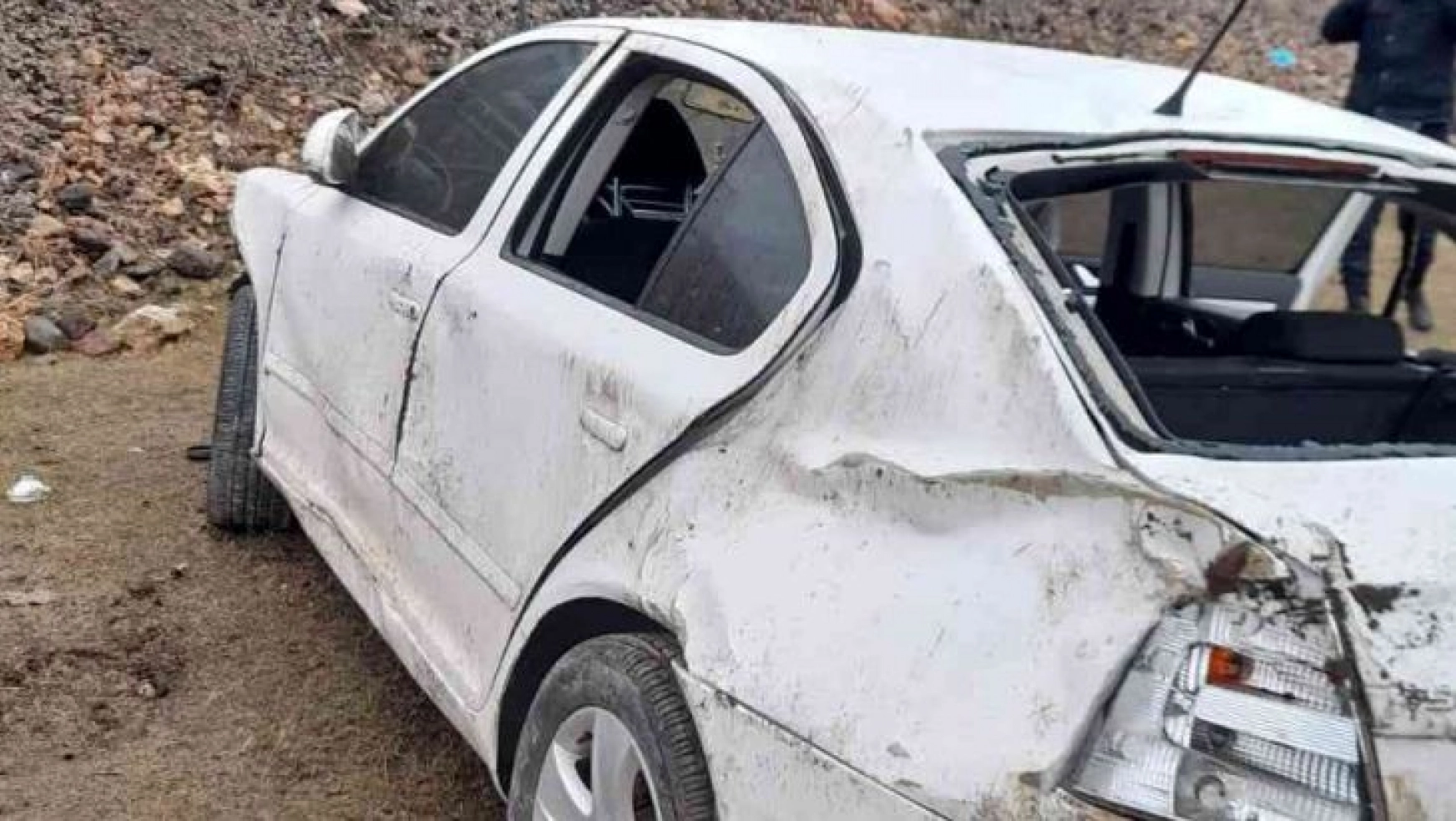 Bingöl'de otomobil şarampole yuvarlandı: 1 yaralı