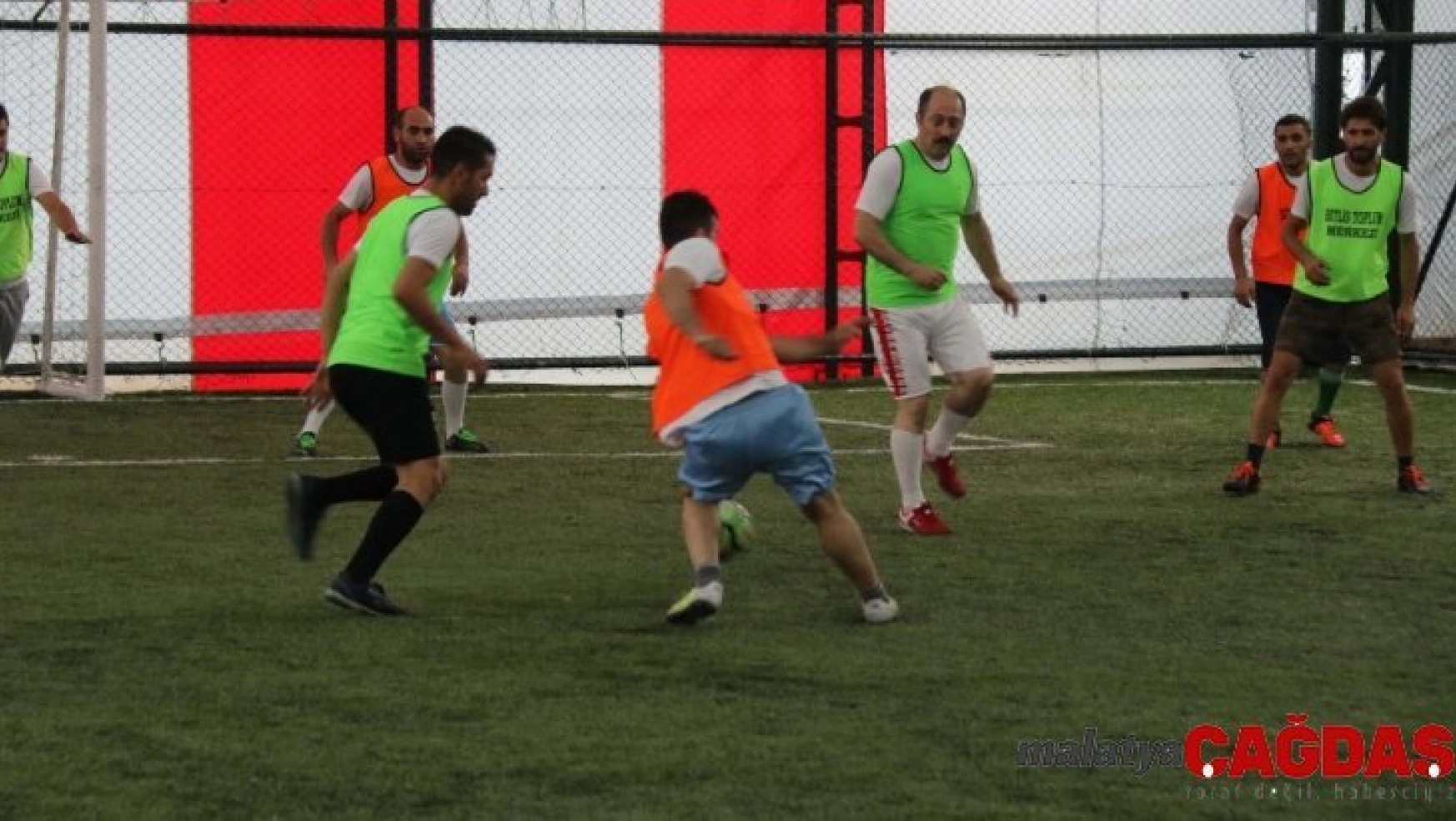 Bitlis'te şehit ve gazi aileleri için futbol turnuvası