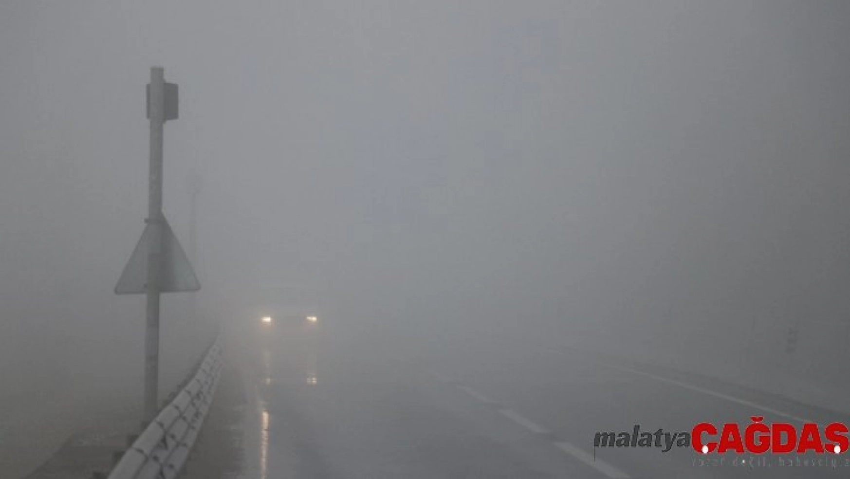 Bolu Dağı'nda sis nedeniyle görüş mesafesi 25 metreye kadar düştü