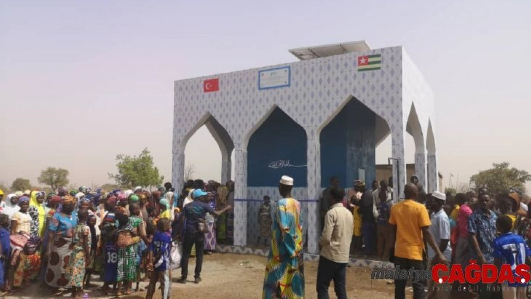 Bornova Koleji öğrencileri Afrika'da susuzluğa umut oldu