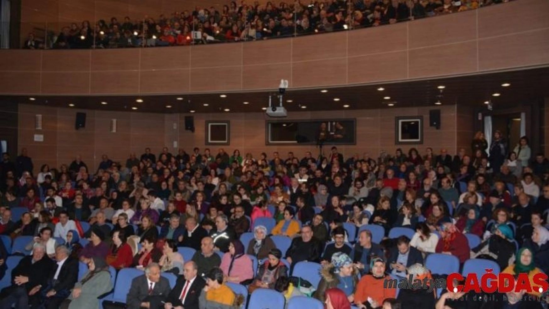 Çaycuma'da Türk Halk Müziği Topluluğu konser verdi