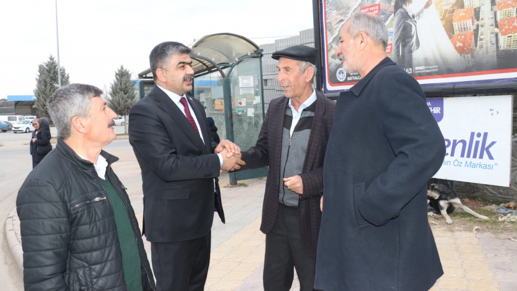 CHP'li Karakuş , Eskimalatya Merkez ve Çatyol konteyner çarşı ziyaretlerinde esnafla buluştu