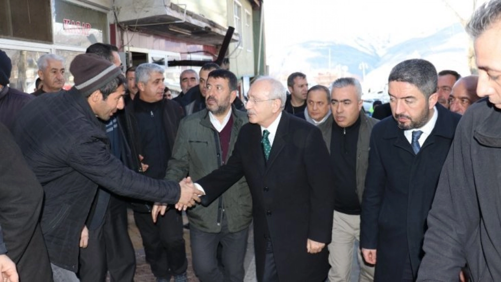Kılıçdaroğlu, Malatya'da deprem bölgesinde
