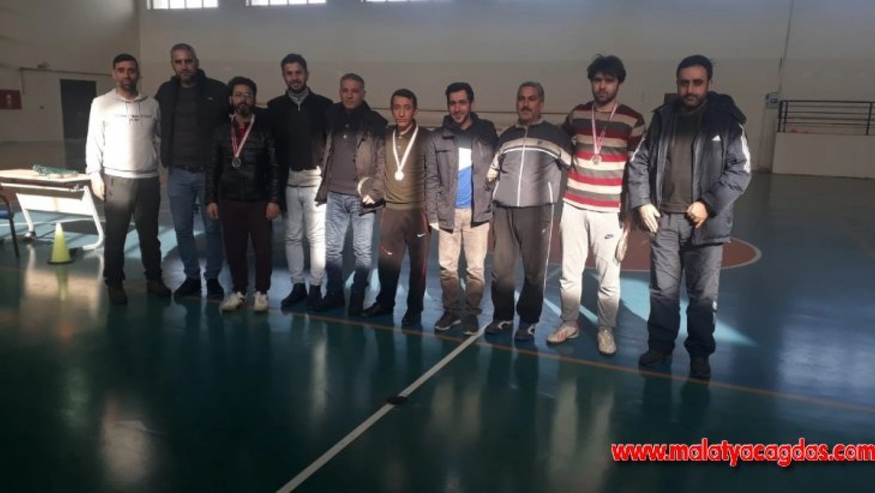 Çınar'da masa tenisi turnuvası sona erdi