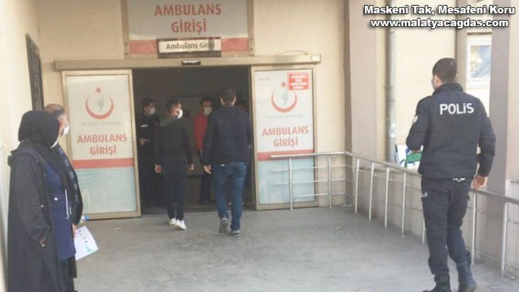 Covid hastası bıçaklı kavgada yaralandı