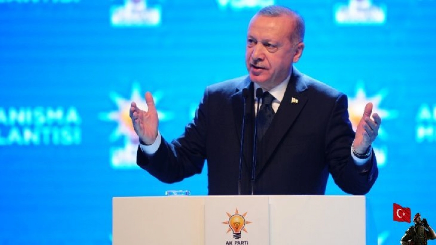 Cumhurbaşkanı Erdoğan: 'Belirlediğimiz sınırların dışına çıkmazlarsa omuzlarının üzerinde o başlar da kalmayacak'
