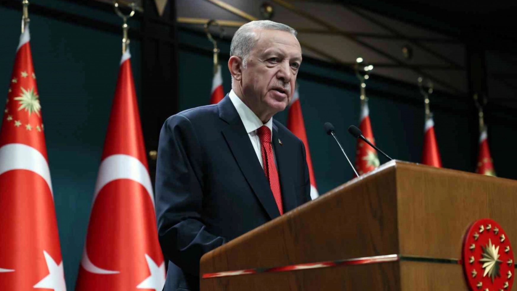 Cumhurbaşkanı Erdoğan'dan sözleşmeli personele kadro müjdesi