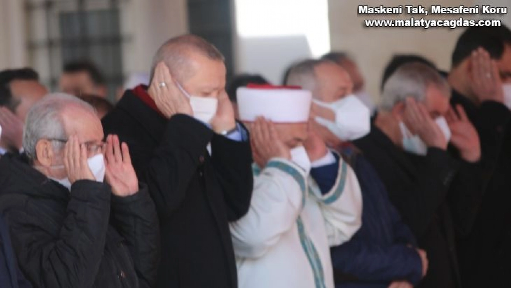 Cumhurbaşkanı Erdoğan, Hafız Abdullah Nazırlı'nın cenaze namazına katıldı