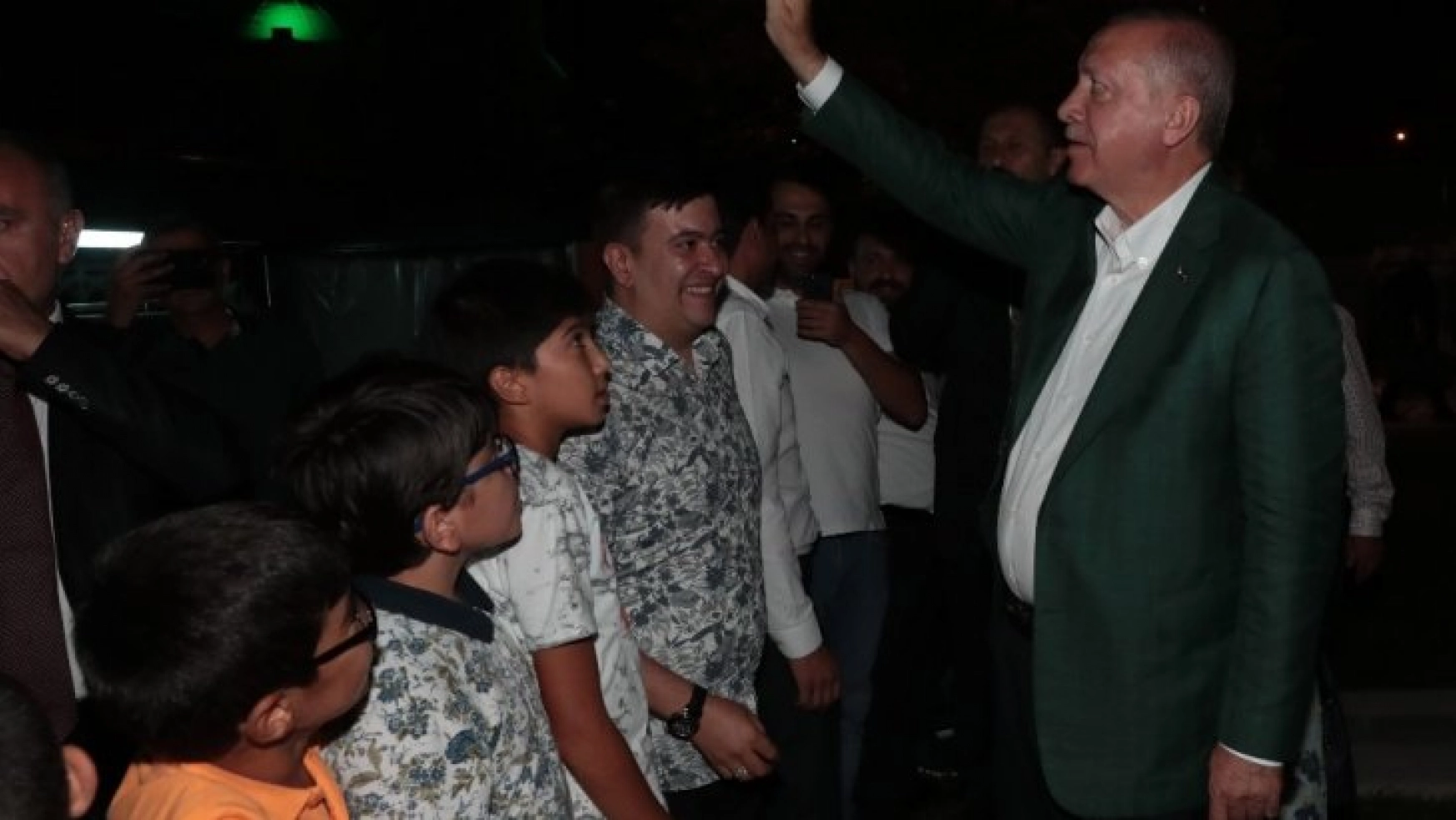 Cumhurbaşkanı Erdoğan, iş adamı Halil İbrahim Dağ'ı ziyaret etti