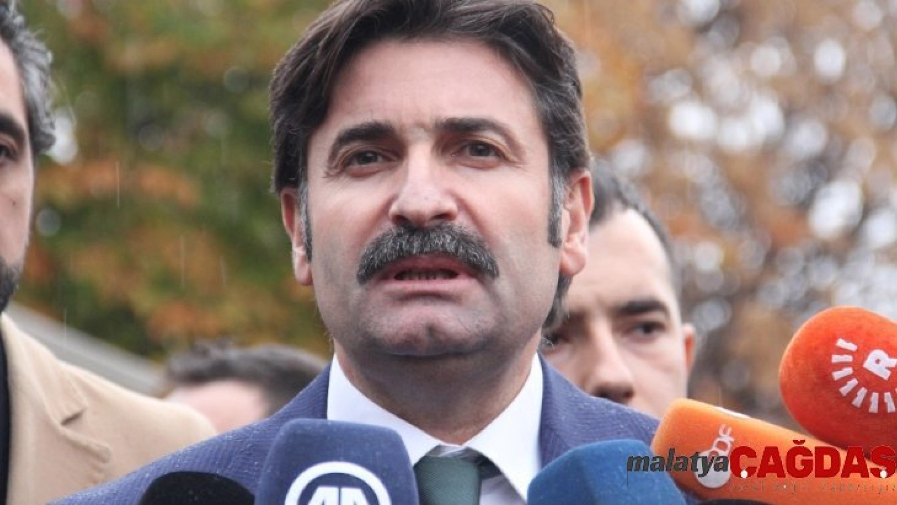 Davutoğlu'nun partisinin kuruluş dilekçesi İçişleri Bakanlığına sunuldu