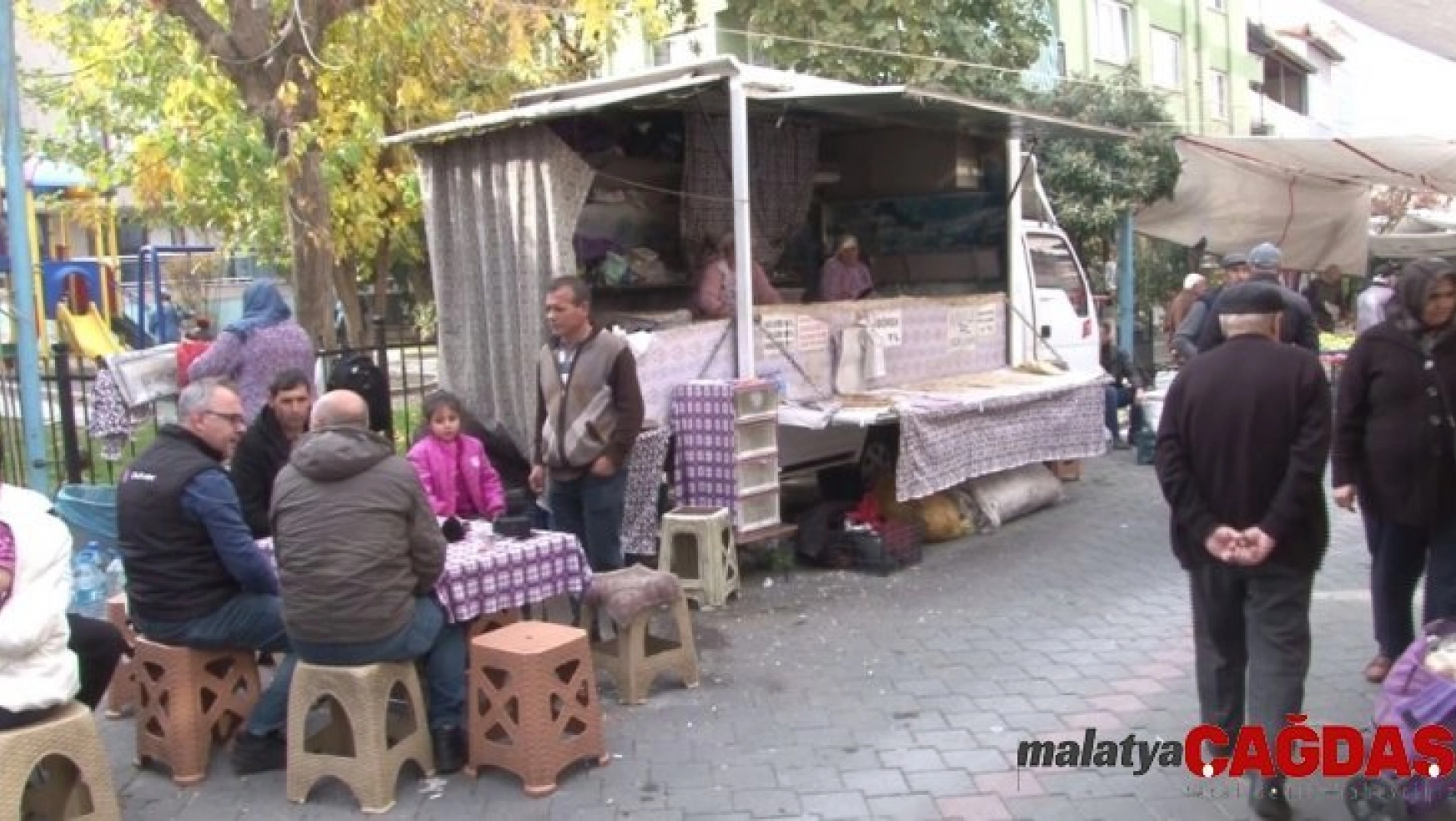 Denizli'de pazarların seyyar lezzetleri büyük ilgi görüyor