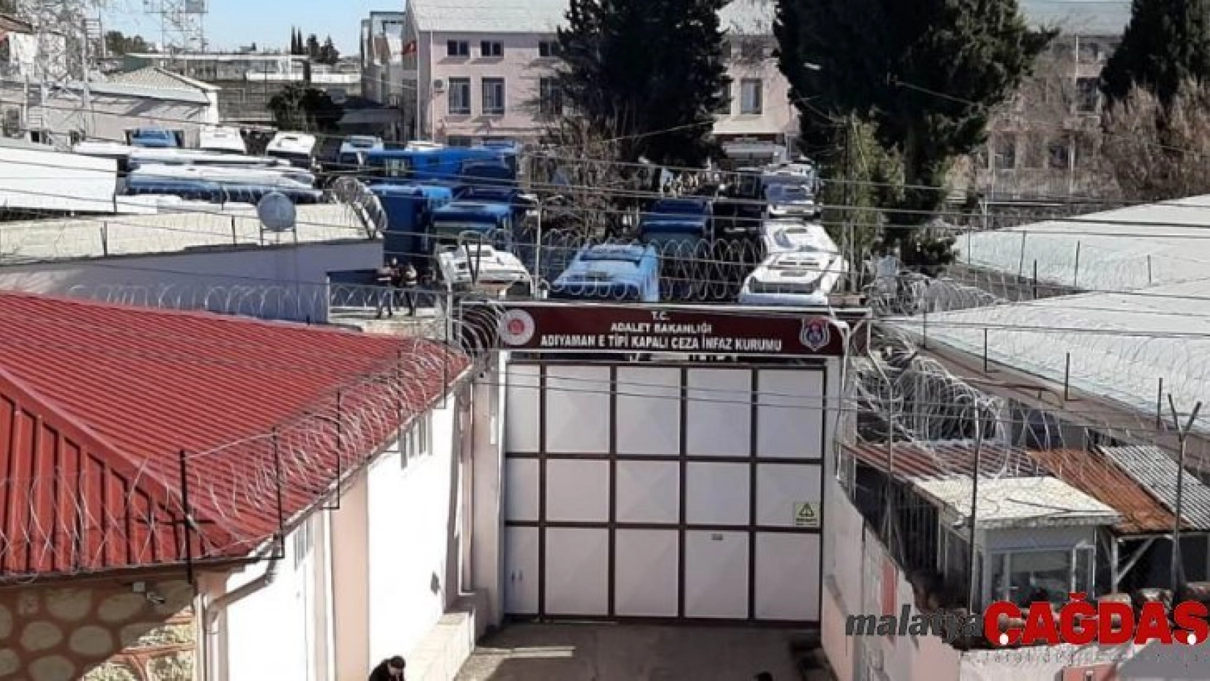 Depremde hasar gören Adıyaman cezaevi boşaltılıyor