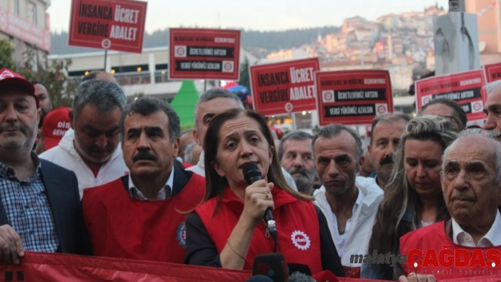 Çerkezoğlu: 'Vergide adalet mücadelesini omuz omuza yürütüyoruz'
