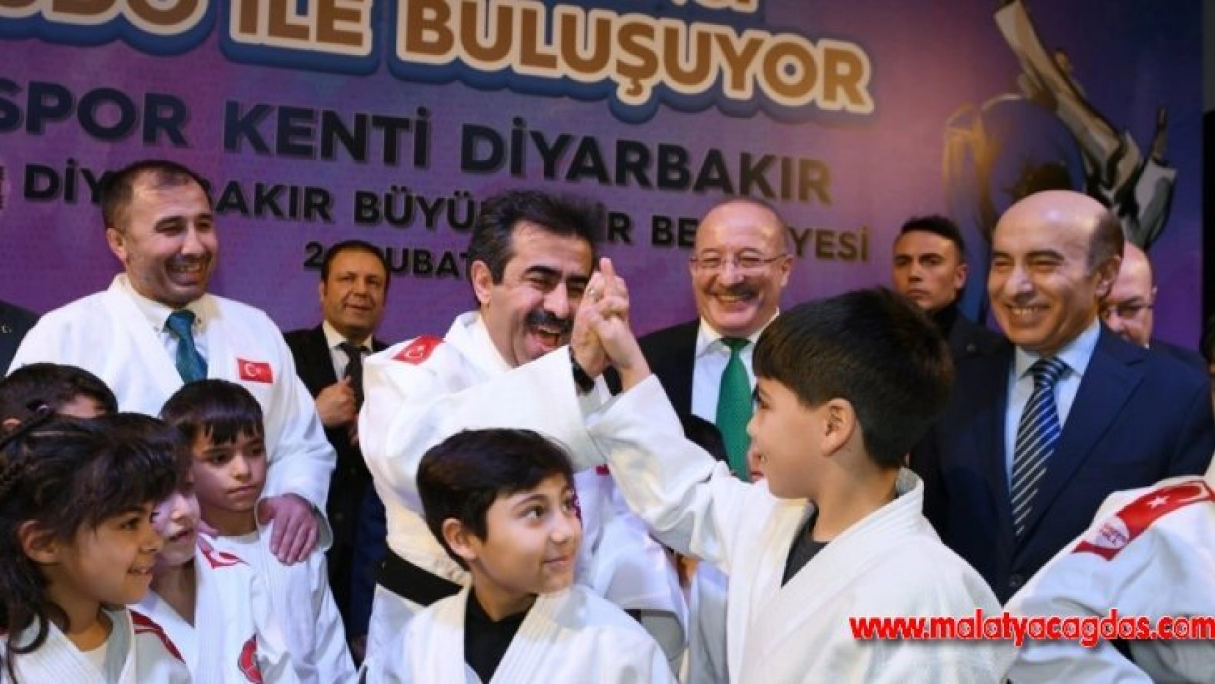 Diyarbakır'da 21 bin öğrenci judo ile buluşuyor