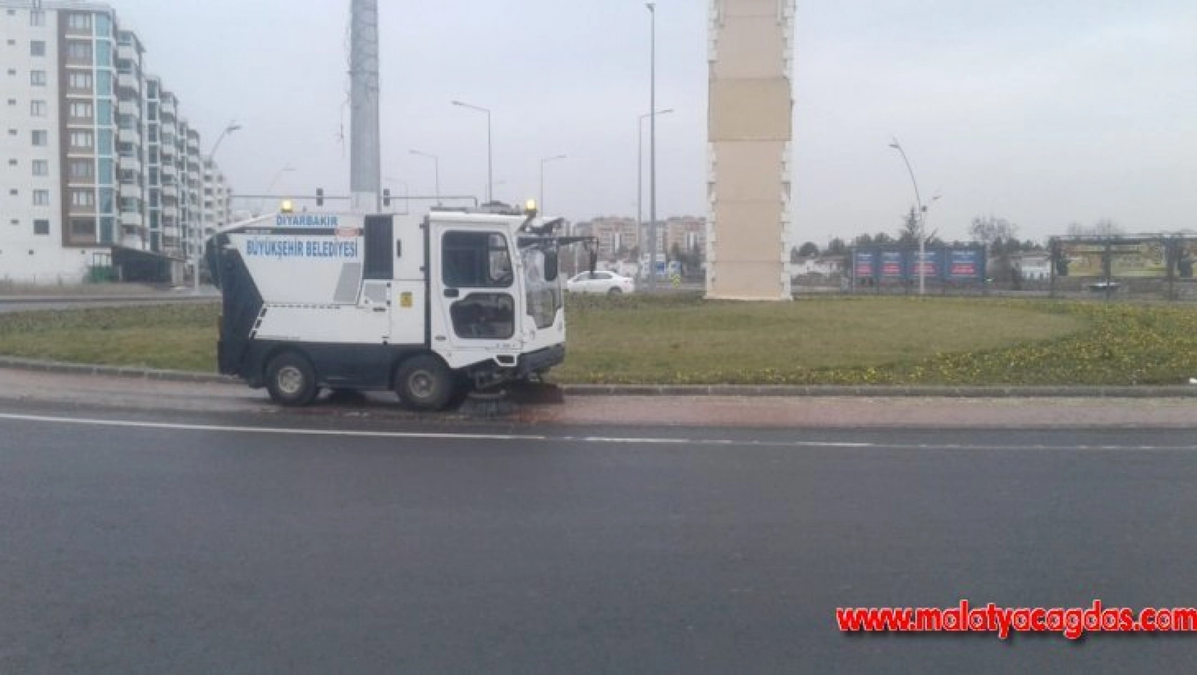 Diyarbakır'da 250 personel ve 28 araçla genel temizlik çalışması