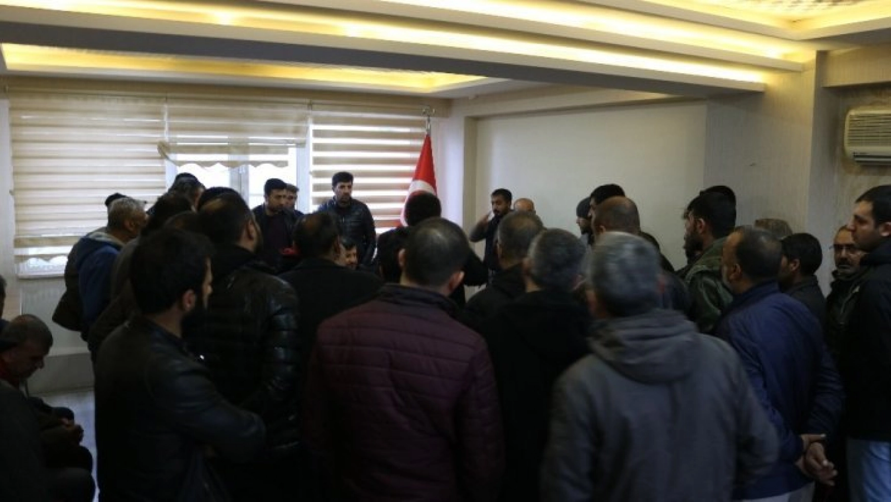 Diyarbakır'da aynı dairelerin birkaç kişiye satıldığı iddiası
