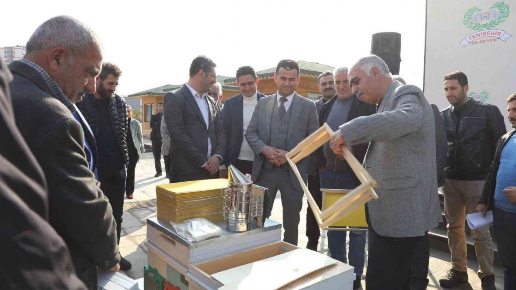 Diyarbakır'da bal üreticilerine ekipman desteği sağlandı