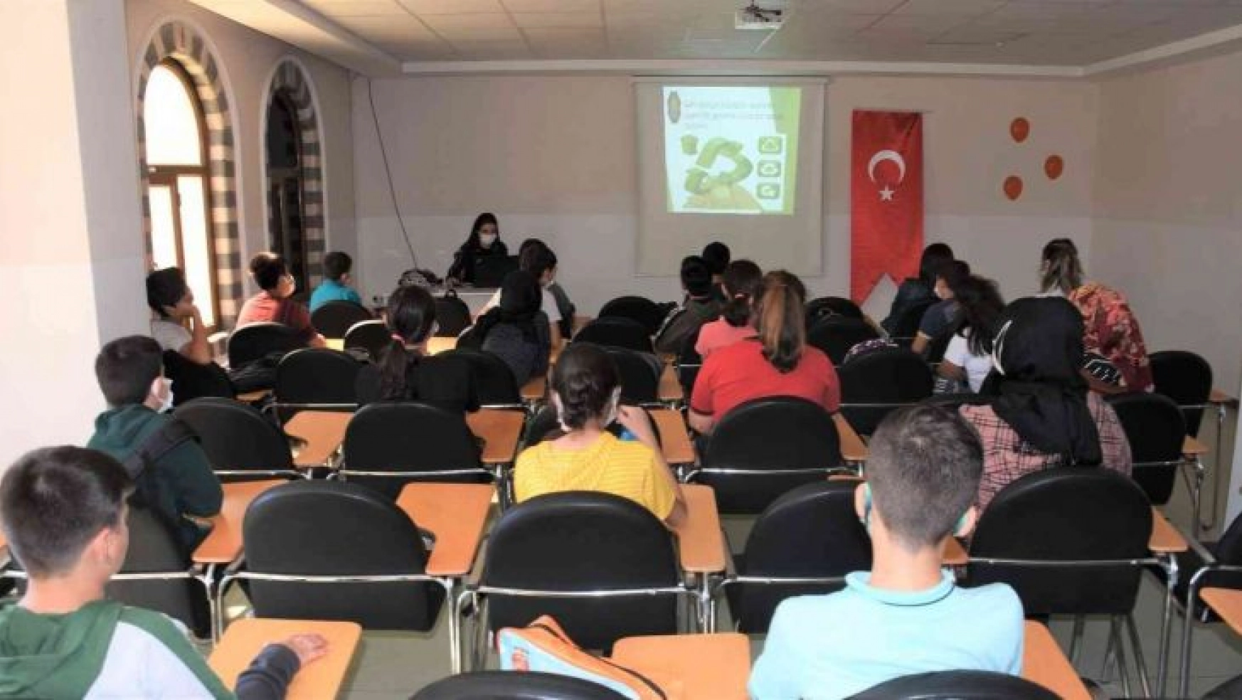 Diyarbakır'da öğrencilere çevre temizliği bilinci kazandırılıyor