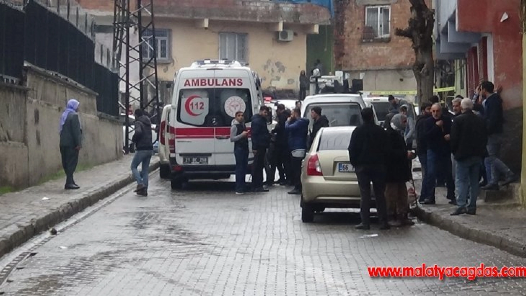 Diyarbakır'da park kavgasında silahlar konuştu: 2 yaralı