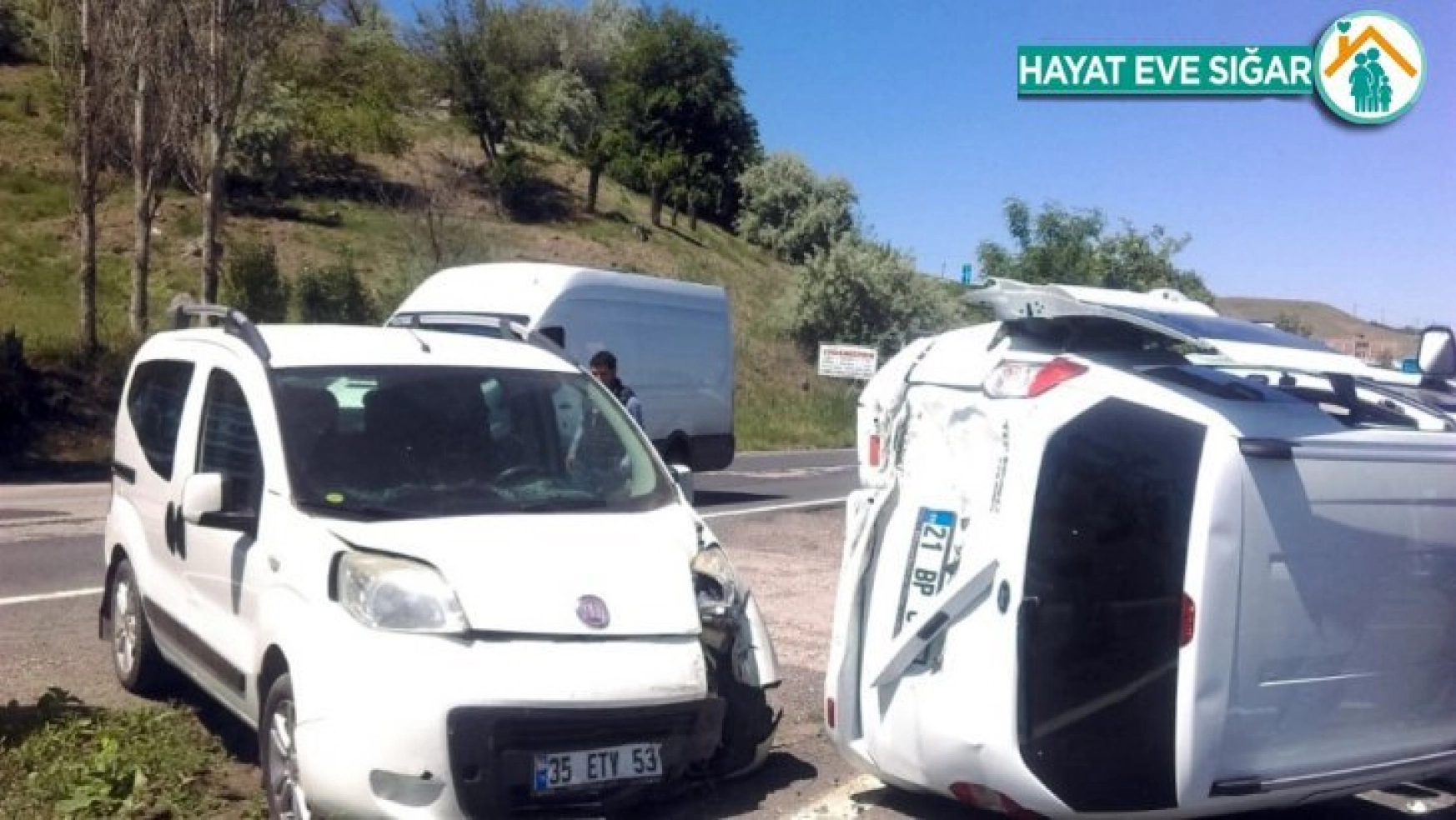 Diyarbakır'da trafik kazası: 2 yaralı