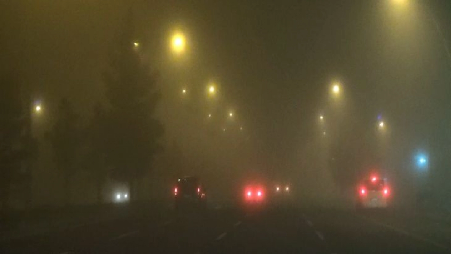 Diyarbakır'da yoğun sis gecede devam etti