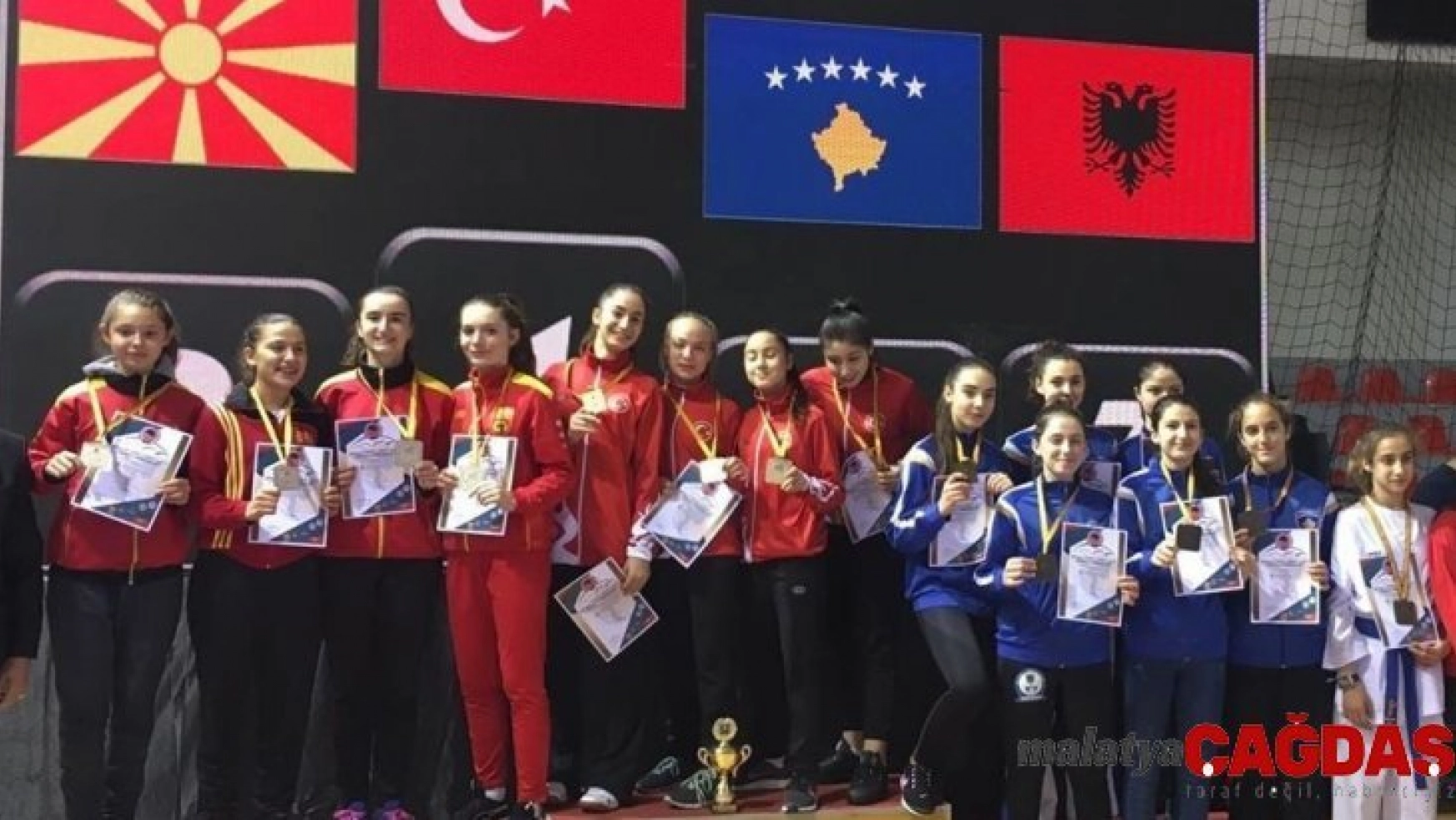 Diyarbakır'ın altın kızları Balkan şampiyonasından 3 madalya ile döndü
