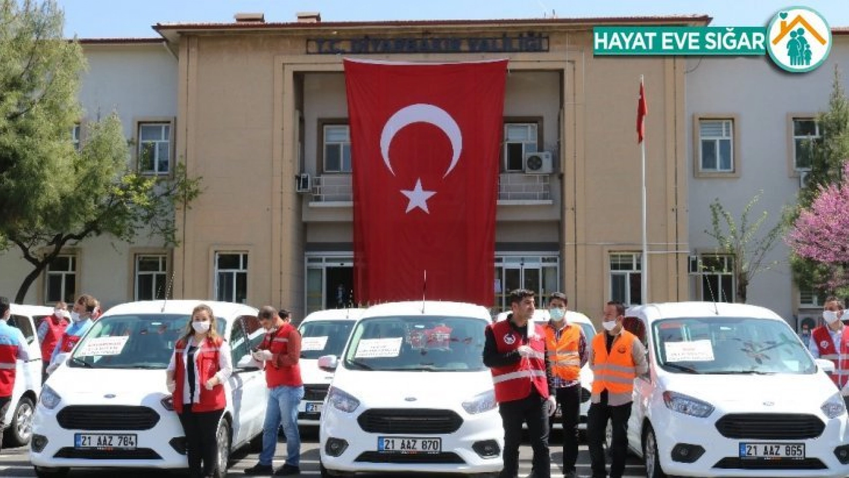Diyarbakır Valiliğine Vefa Sosyal Destek Gruplarında hizmet için 31 araç hibe edildi