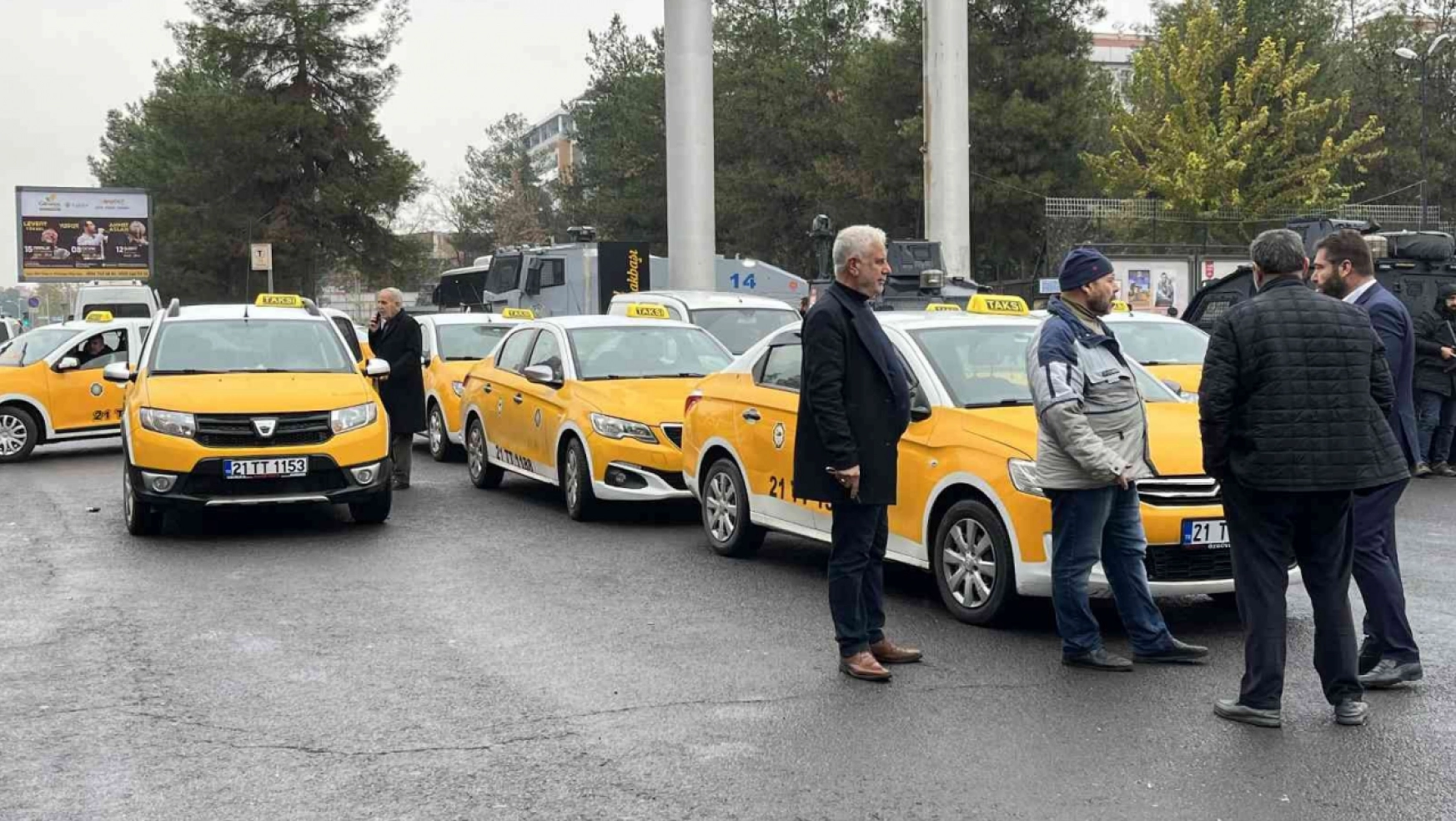 Diyarbakırlı taksicilerden HDP'li Paylan'a tepki