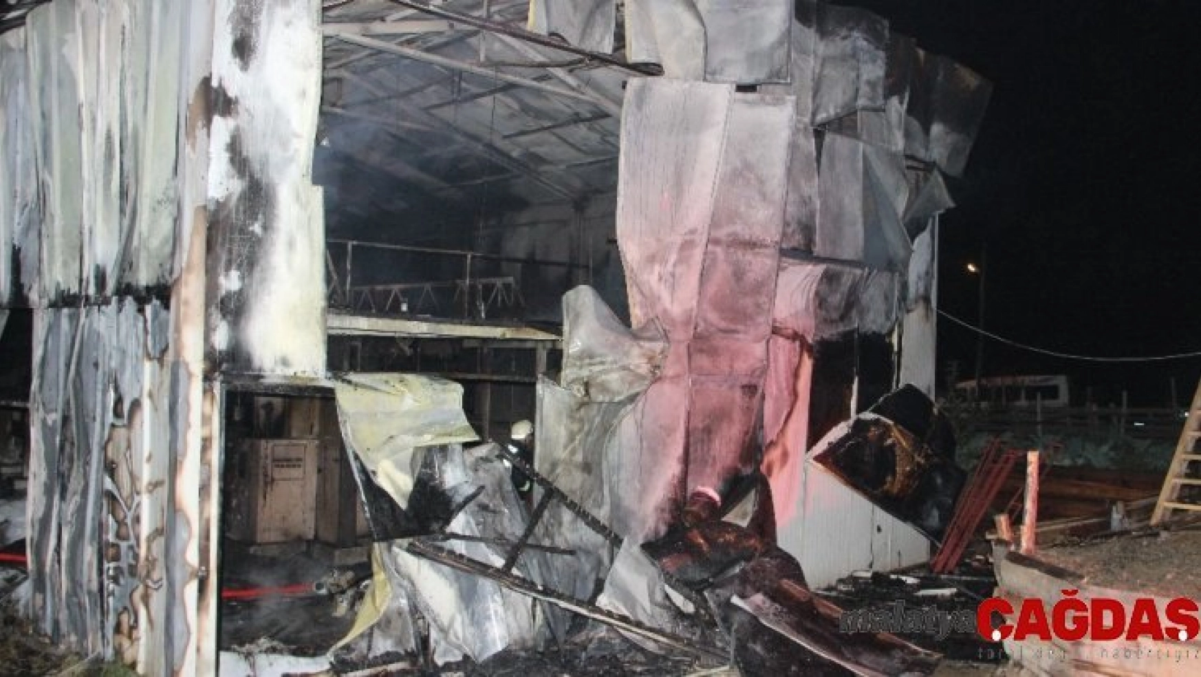 Düzce'de tekstil fabrikası yandı