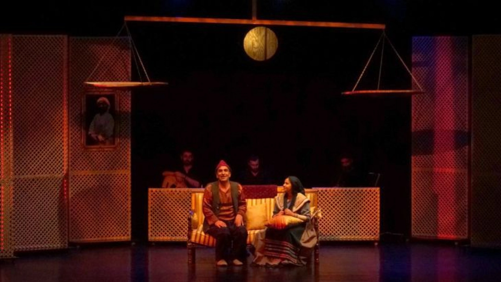 EBB şehir tiyatrosu'nun oyunu 'Evhami' yoğun ilgi gördü