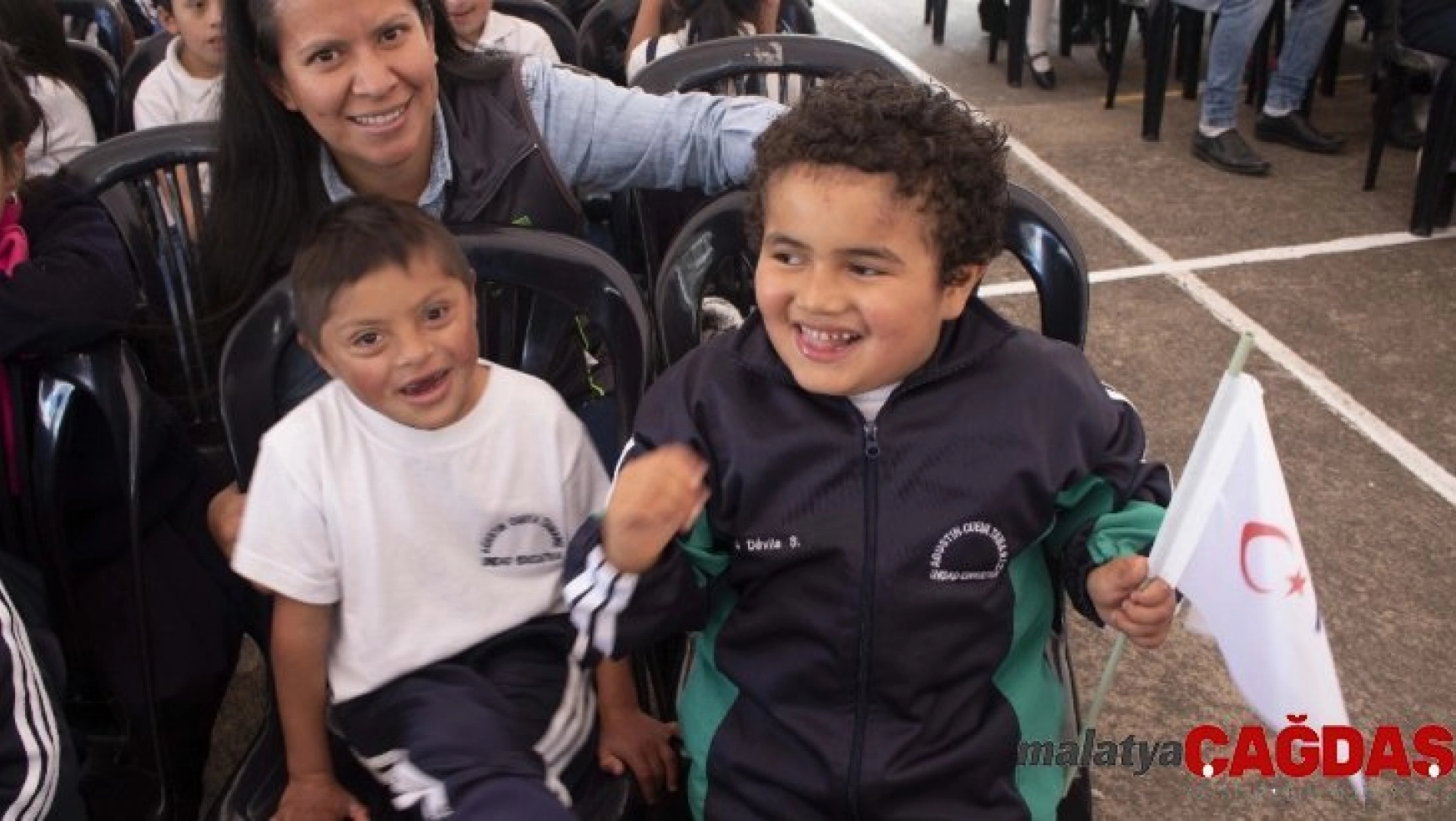 Ekvator'un tarihi ve kültürel merkezi Cuenca'da engelli eğitim merkezine destek