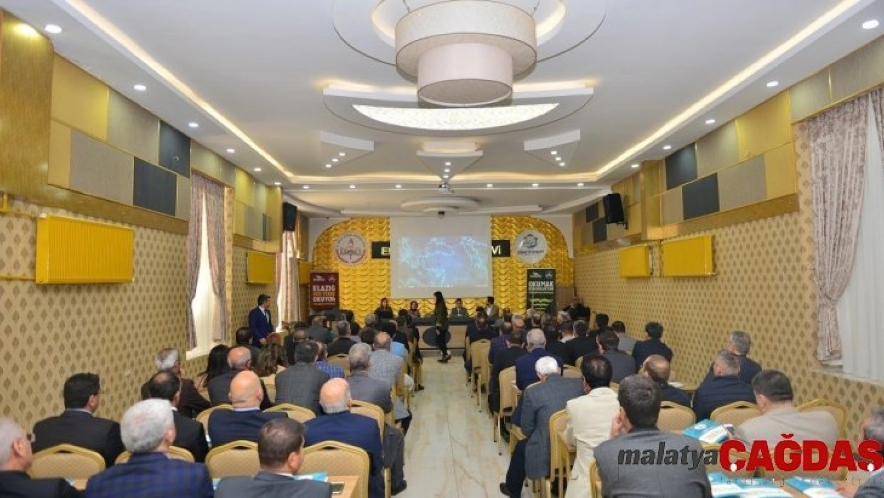 Elazığ'da 8 ilin katılımıyla MEB Coğrafi Bilgi Sistemi toplantısı