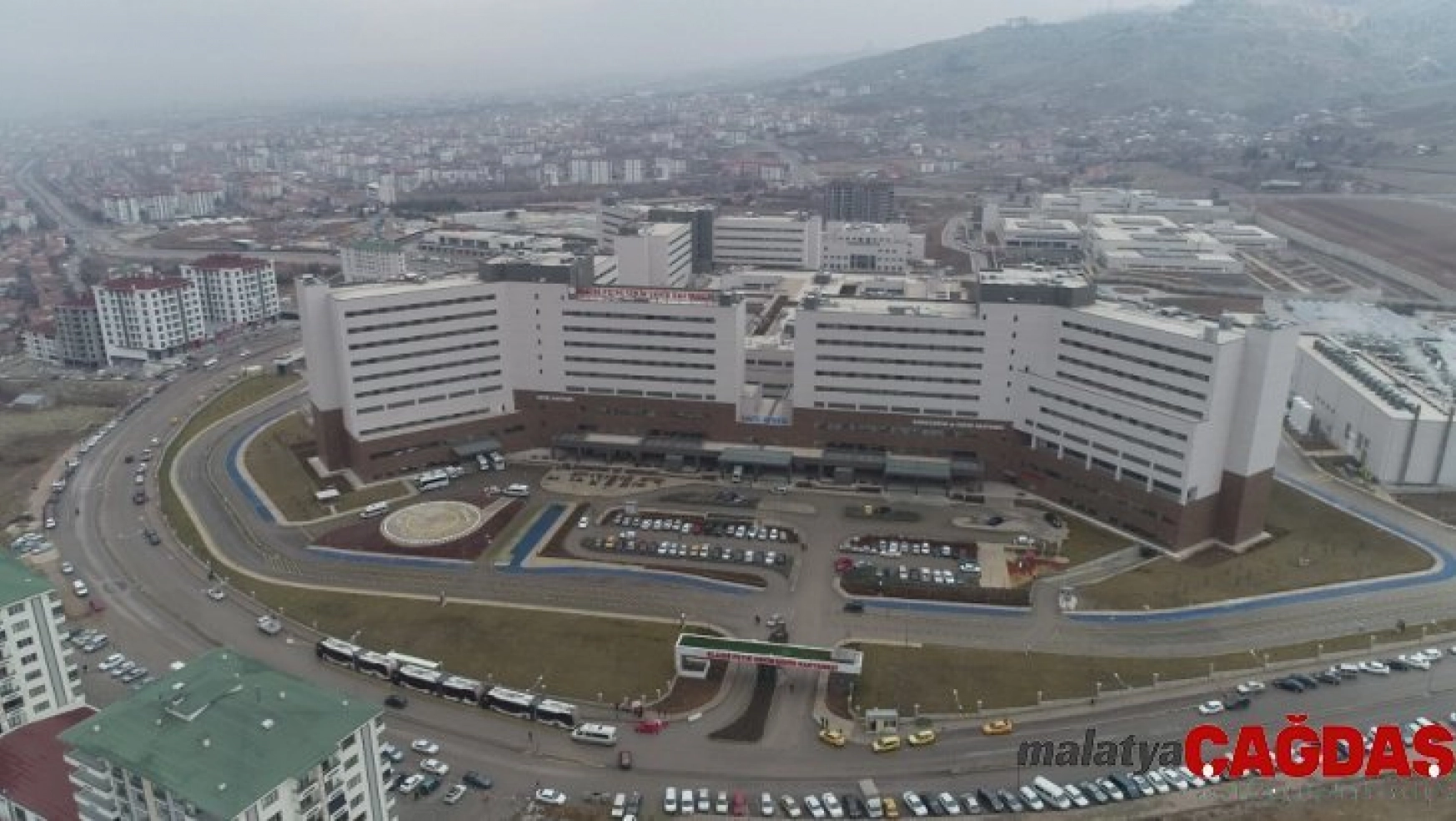 Elazığ'da depremin yükünü şehir hastanesi kaldırdı