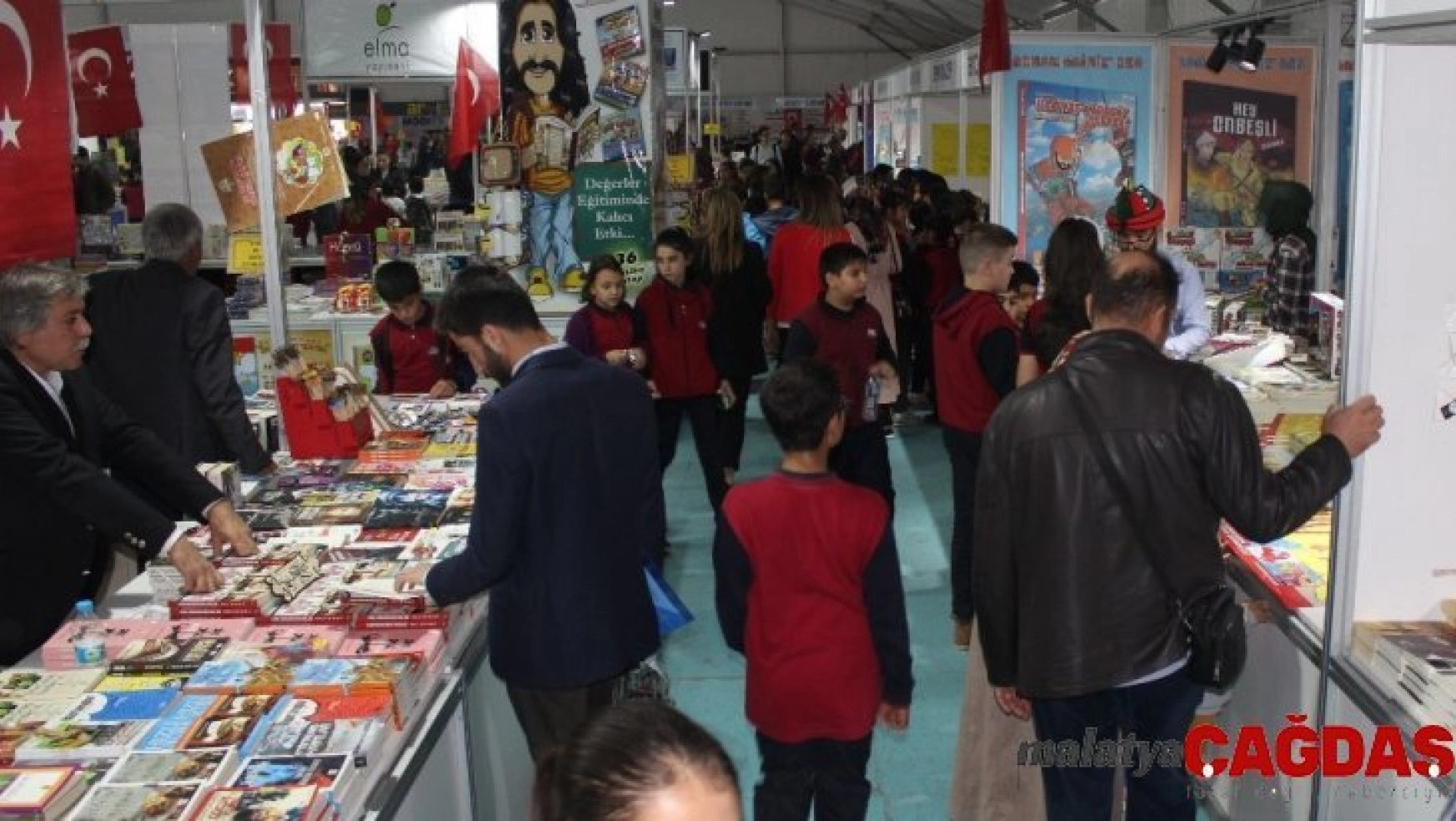 Elazığ'da kitap fuarına yoğun ilgi devam ediyor