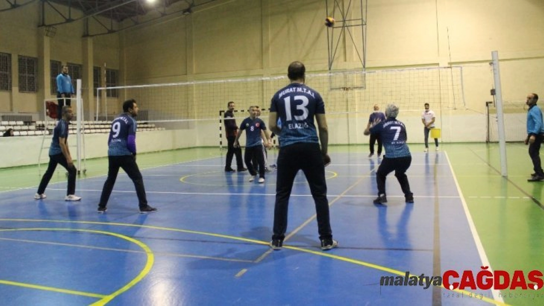 Elazığ'da Mehmet Akif İnan anısına voleybol turnuvası