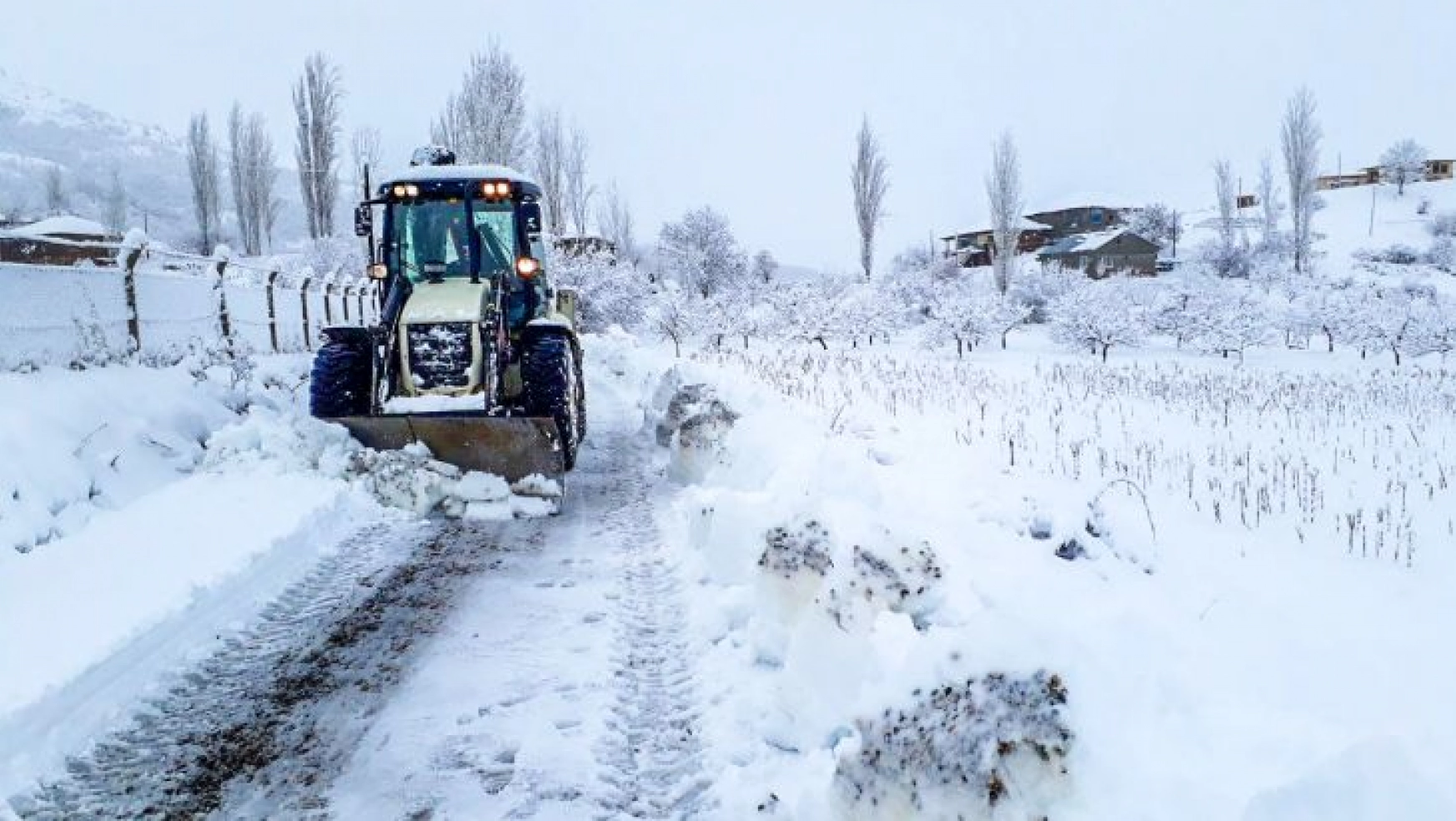 Malatya'da karla mücadele çalışmaları