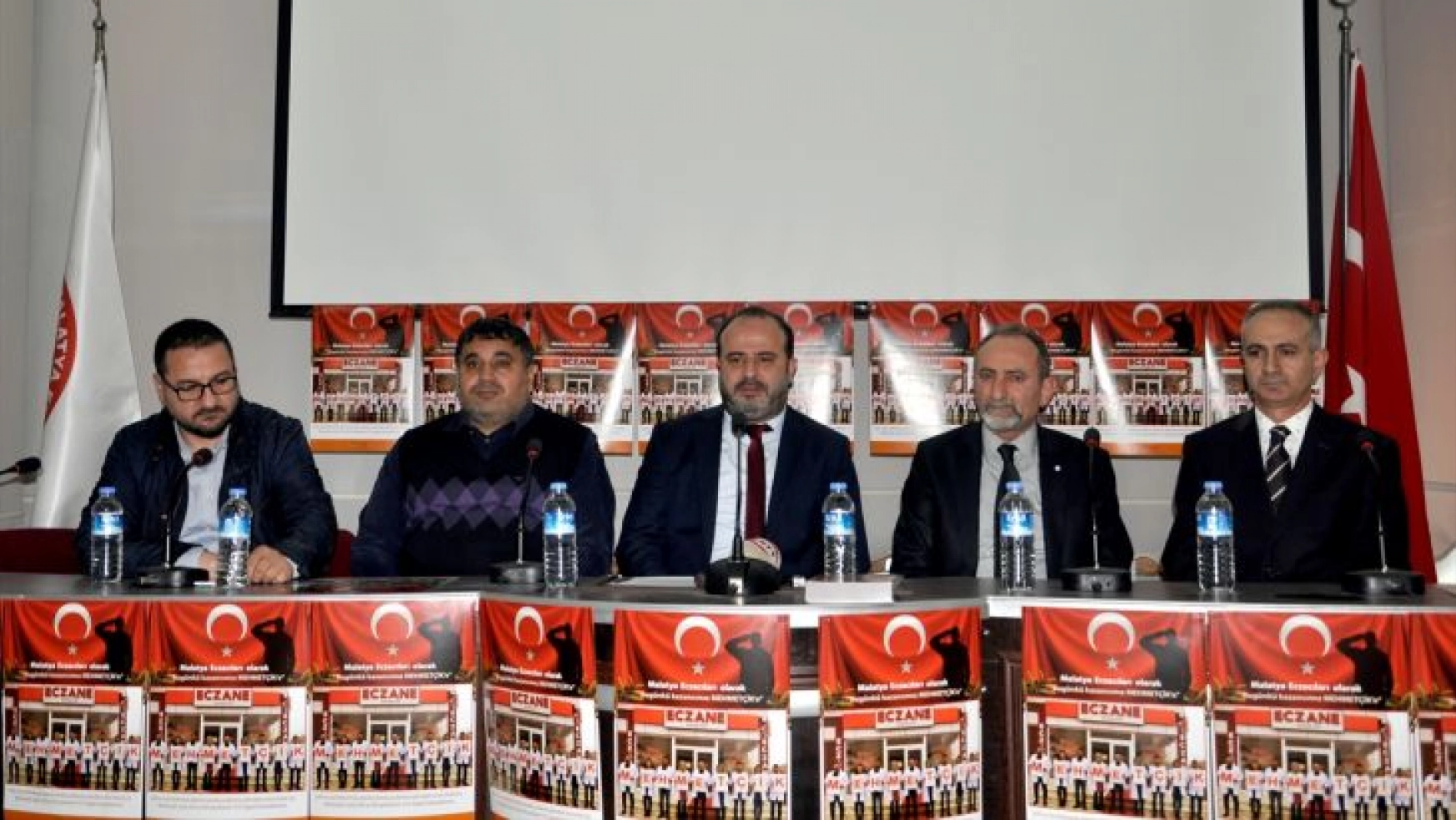 Malatyalı eczacılardan Mehmetçik'e destek