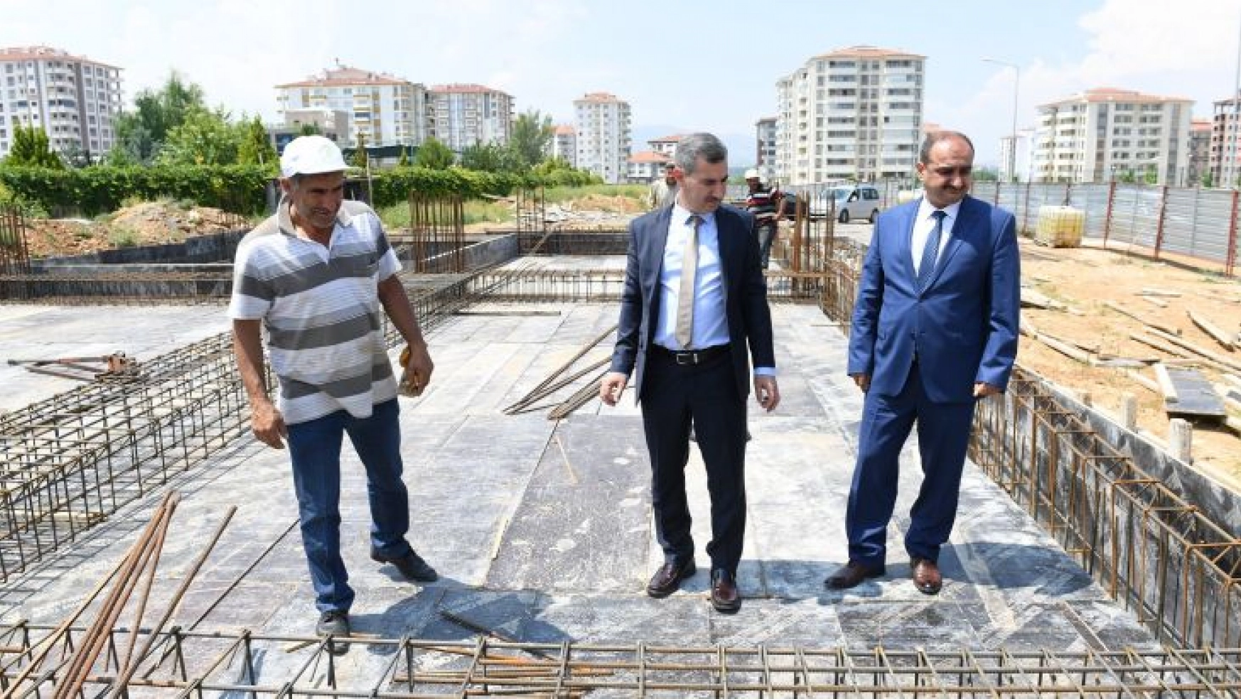 Başkan Çınar, Deprem Eğitim Ve Simülasyon Merkezi'inde İncelemelerde Bulundu