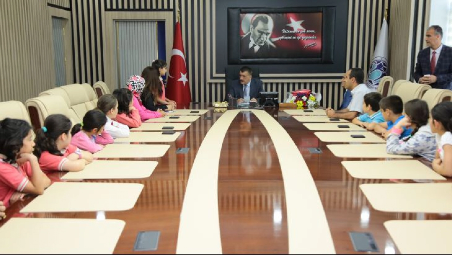 Başkan Gürkan, Kazım Karabekir İlkokulu Öğrencileri İle Bir Araya Geldi
