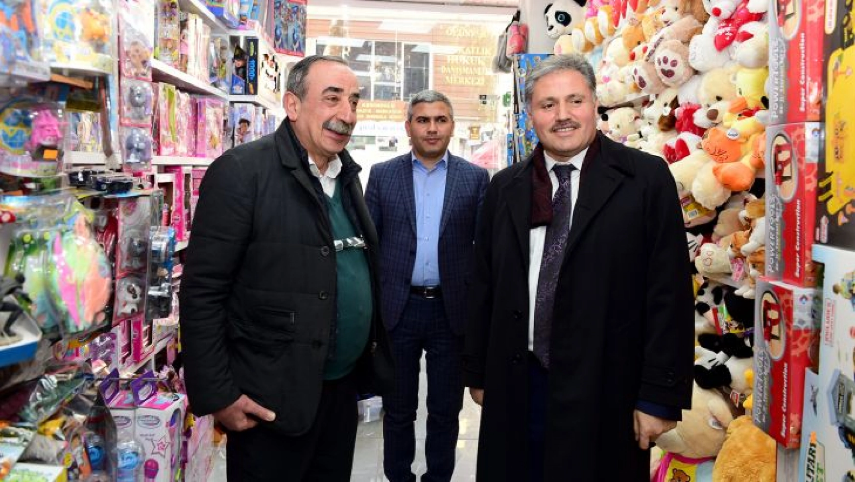 Başkan Çakır Fuzuli Caddesi Esnafını Ziyaret Etti