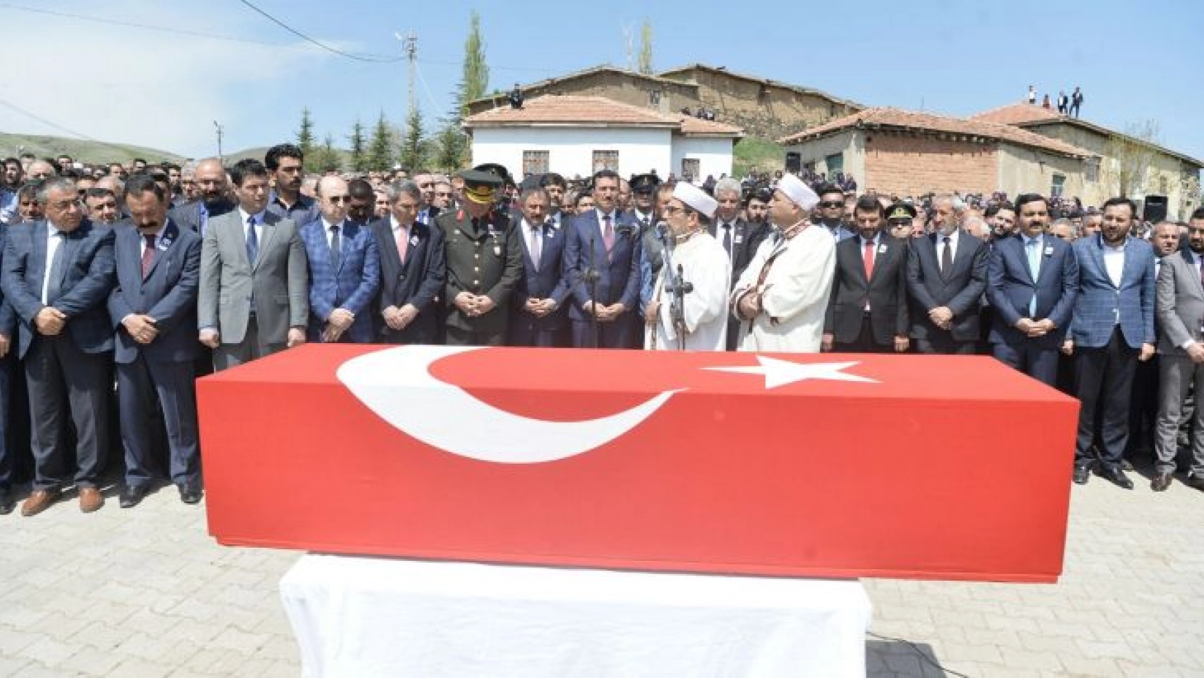 Bakan Tüfenkci, Şehit Şahin'in Cenaze Törenine Katıldı